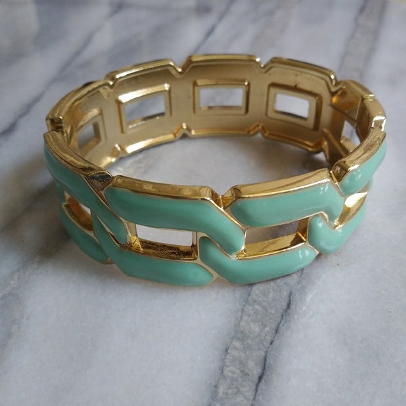 Mint Link Enamel Cuff Bracelet - Picture 2 of 7